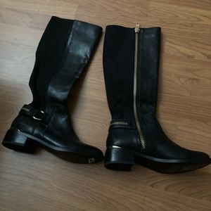 Black high boots black and gold almost new 5 1/2